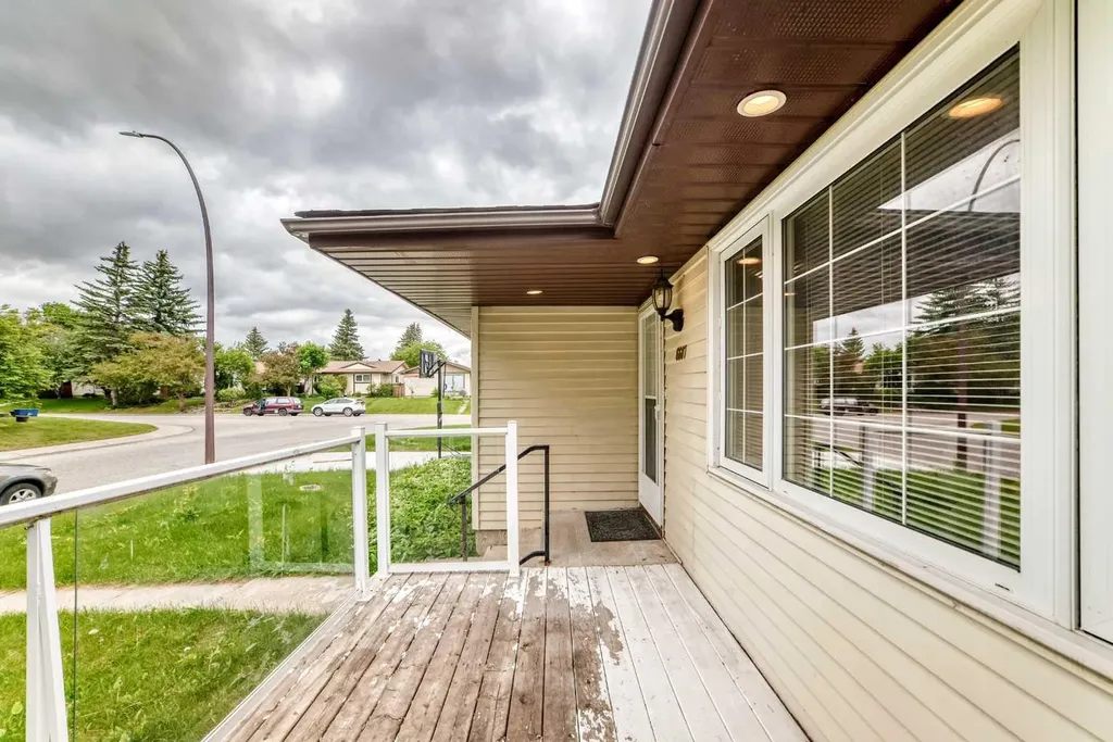 6607 Malvern Road NE Calgary AB T2A 5C3