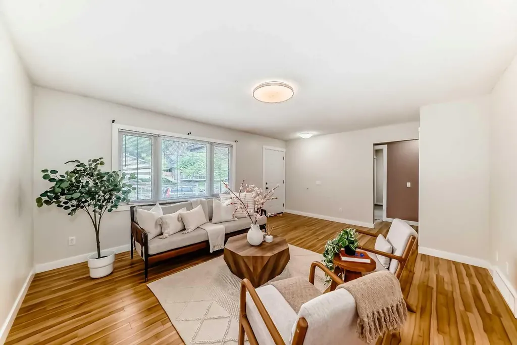 6607 Malvern Road NE Calgary AB T2A 5C3