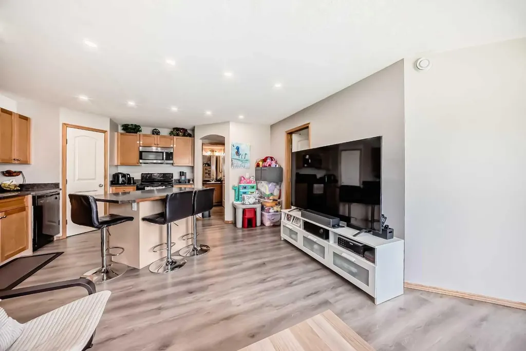 140 Panatella Landing NW Calgary AB T3K 0K8