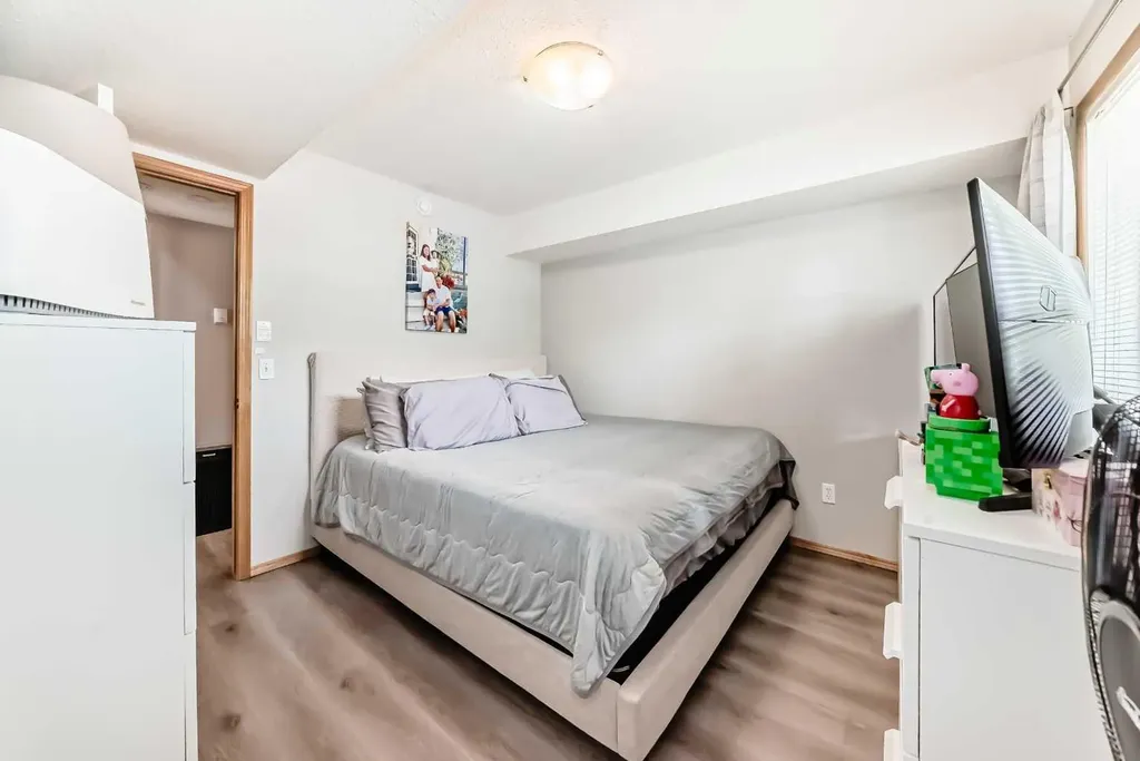 140 Panatella Landing NW Calgary AB T3K 0K8