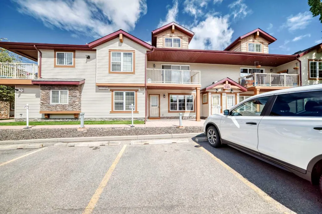 140 Panatella Landing NW Calgary AB T3K 0K8