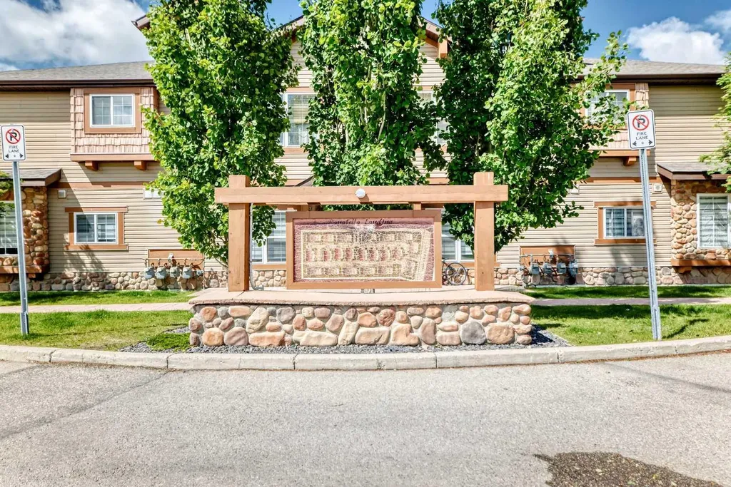 140 Panatella Landing NW Calgary AB T3K 0K8