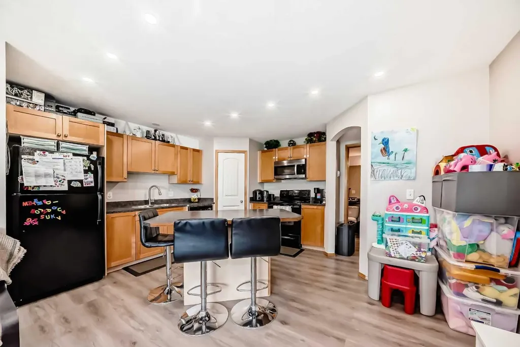 140 Panatella Landing NW Calgary AB T3K 0K8
