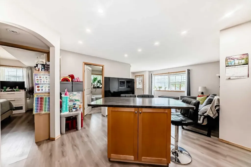 140 Panatella Landing NW Calgary AB T3K 0K8