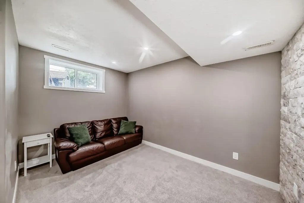 20 Madison Court Strathmore AB T1P1M5
