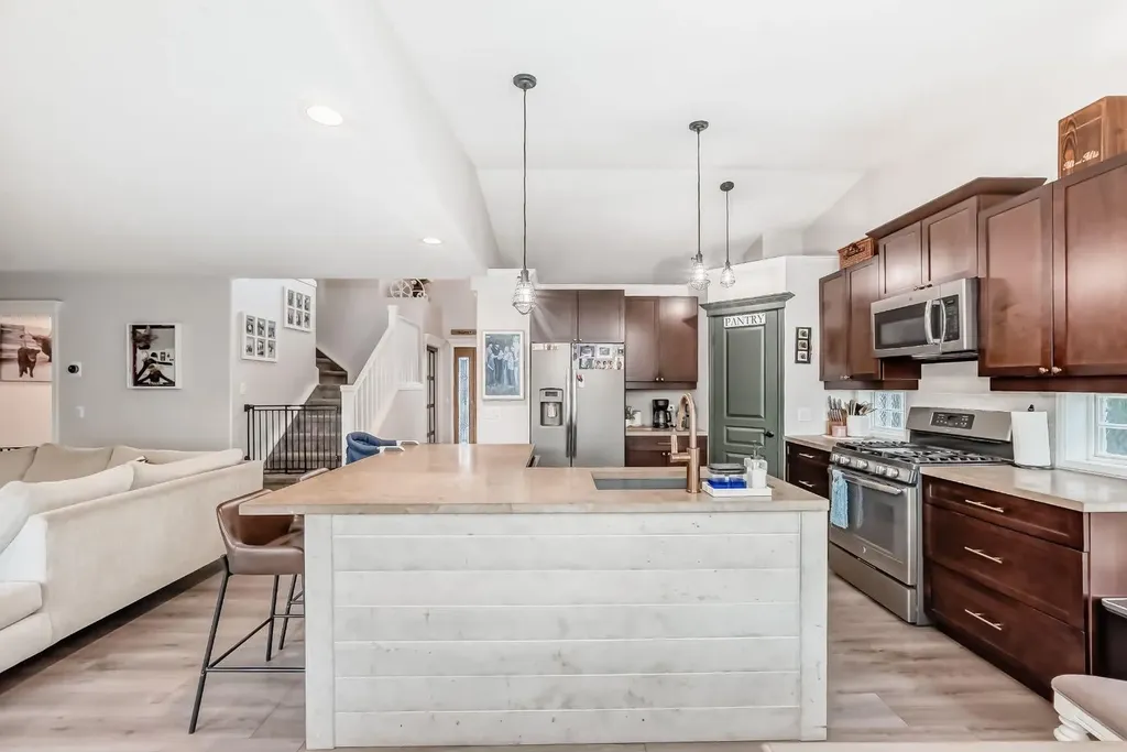 20 Madison Court Strathmore AB T1P1M5