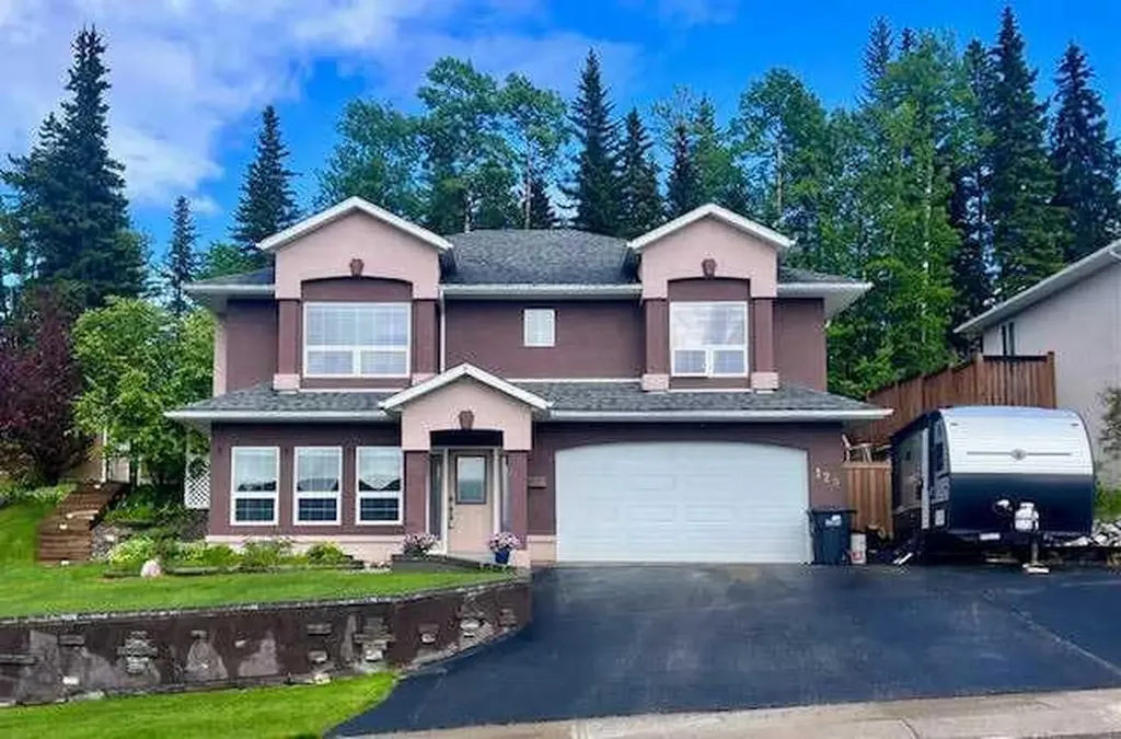 129 Huisman Crescent Hinton AB T7V1H5