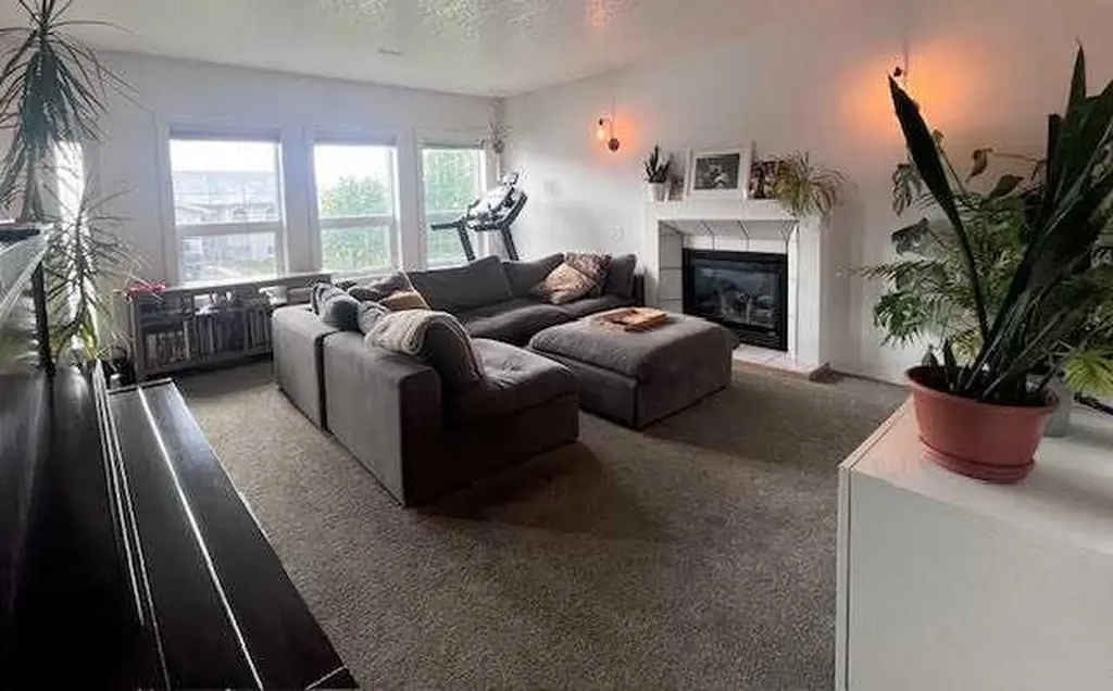 129 Huisman Crescent Hinton AB T7V1H5