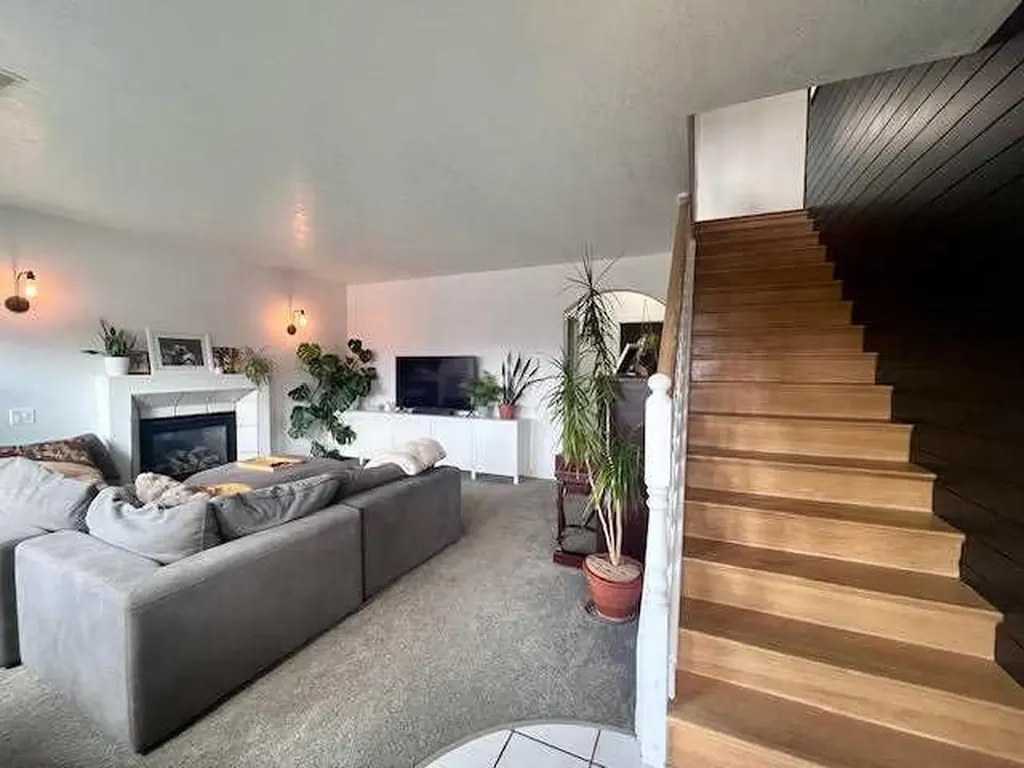 129 Huisman Crescent Hinton AB T7V1H5