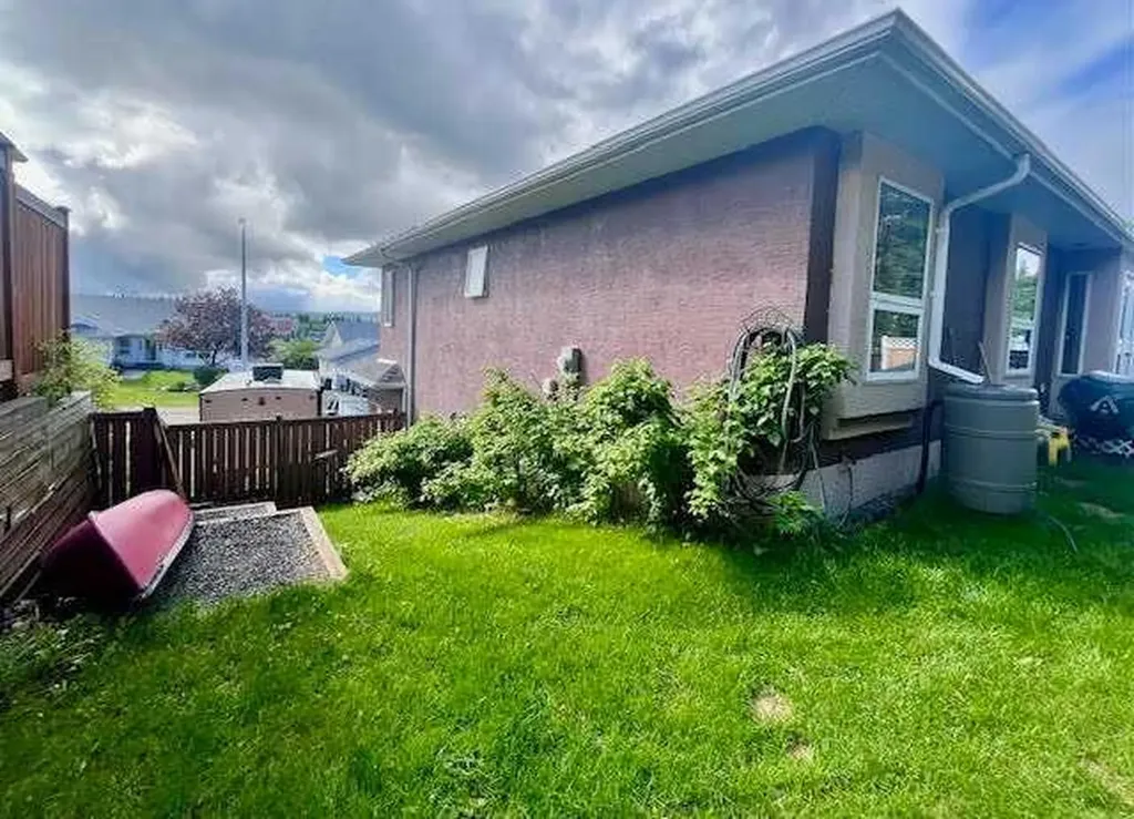 129 Huisman Crescent Hinton AB T7V1H5