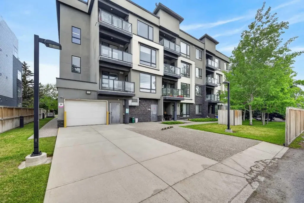 607 17 Avenue NW Calgary AB T2M 0N6