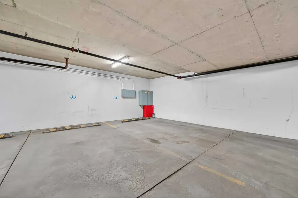 607 17 Avenue NW Calgary AB T2M 0N6