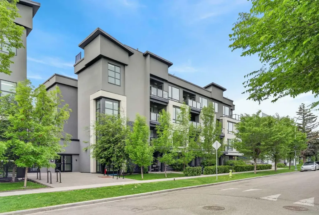 607 17 Avenue NW Calgary AB T2M 0N6
