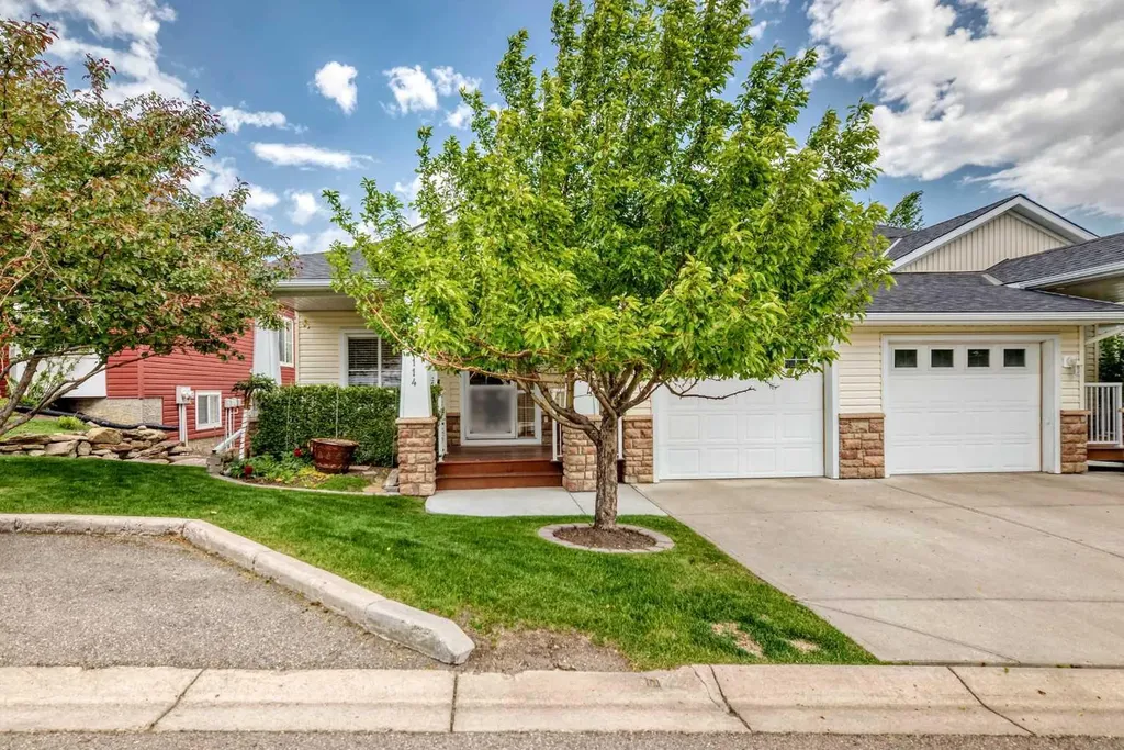 114 Tucker Circle Okotoks AB T1S 2J8