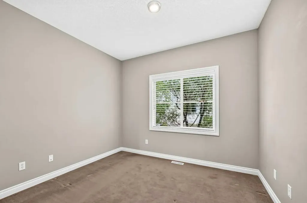 114 Tucker Circle Okotoks AB T1S 2J8