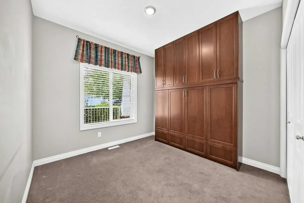 114 Tucker Circle Okotoks AB T1S 2J8