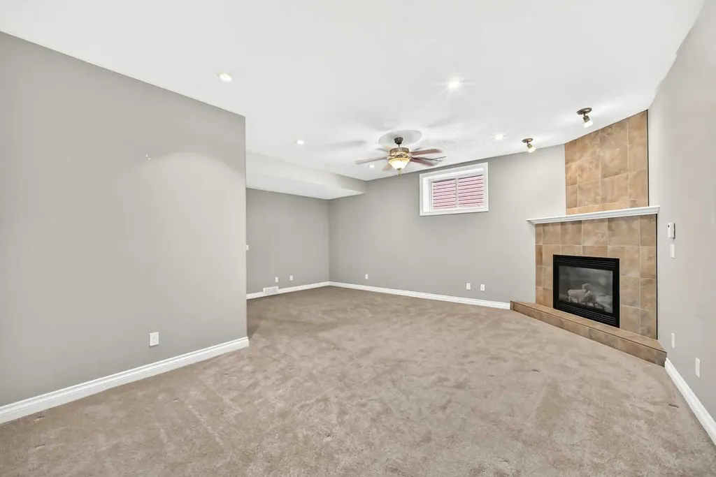 114 Tucker Circle Okotoks AB T1S 2J8