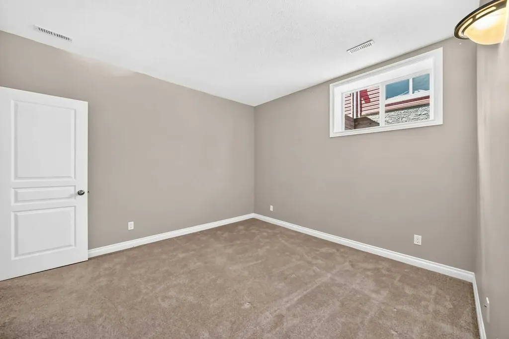 114 Tucker Circle Okotoks AB T1S 2J8