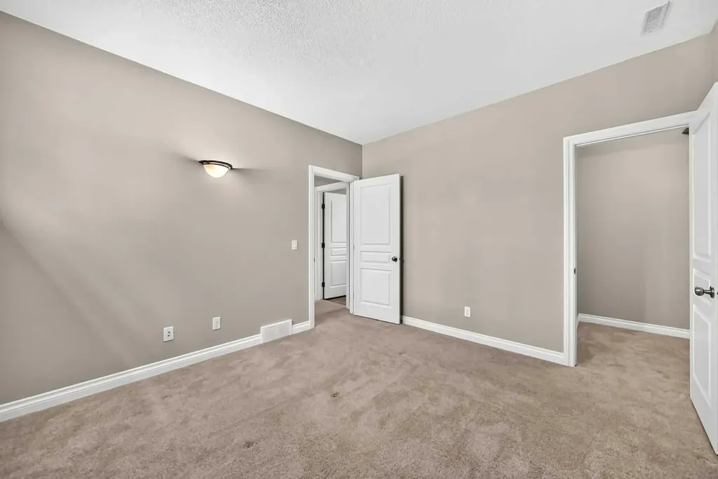 114 Tucker Circle Okotoks AB T1S 2J8