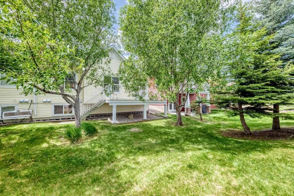 114 Tucker Circle Okotoks AB T1S 2J8