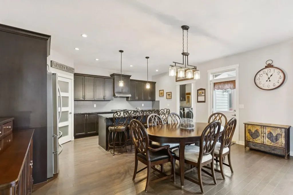 902 Williamstown Boulevard NW Airdrie AB T4B 0S8