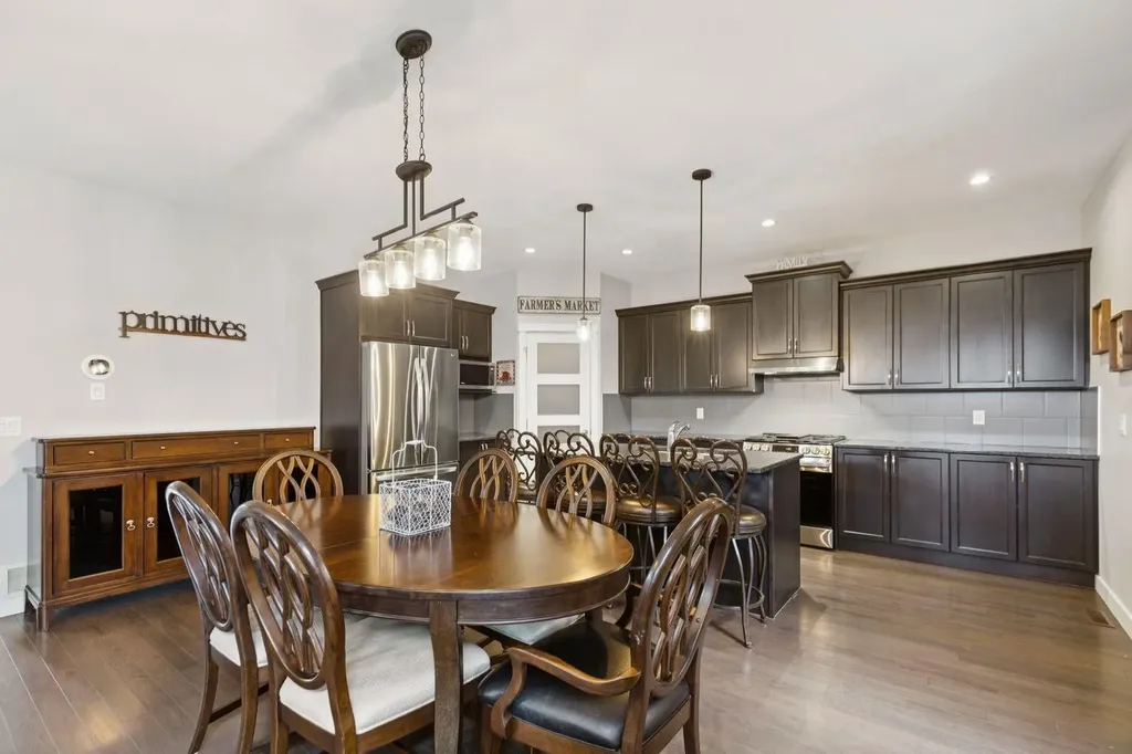 902 Williamstown Boulevard NW Airdrie AB T4B 0S8