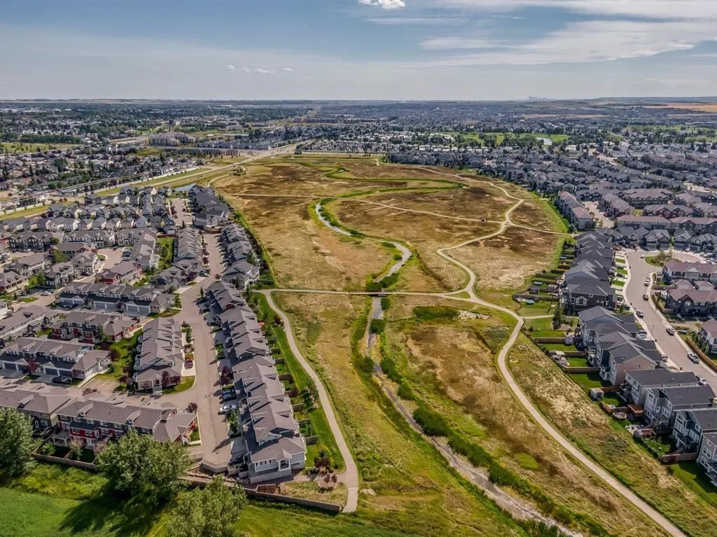902 Williamstown Boulevard NW Airdrie AB T4B 0S8
