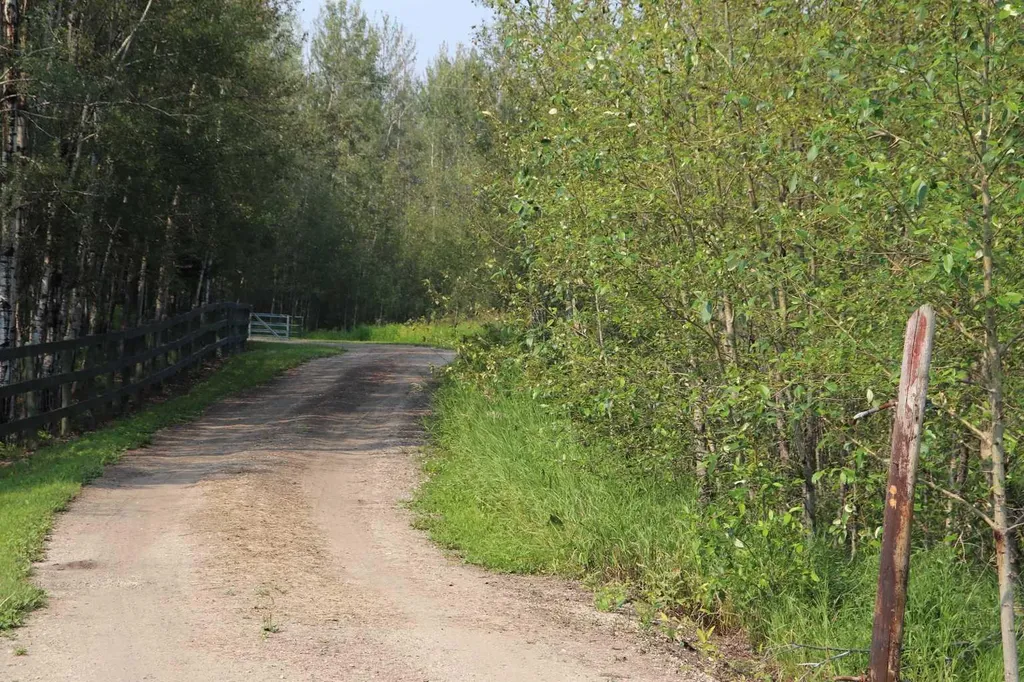 NE-26-53-10 Hwy 16w Rural Yellowhead County AB T0E 2M0
