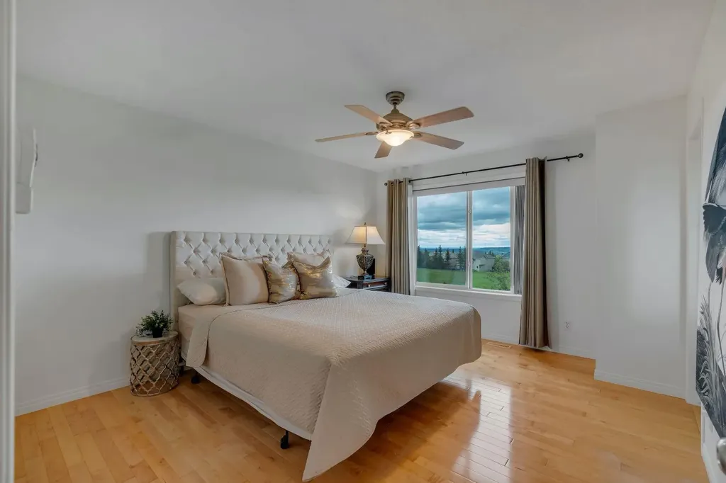 208 Royal Birch Circle NW Calgary AB T3G 5L4