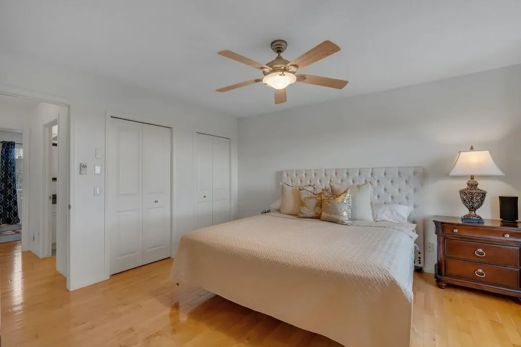 208 Royal Birch Circle NW Calgary AB T3G 5L4