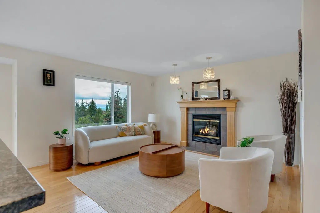 208 Royal Birch Circle NW Calgary AB T3G 5L4
