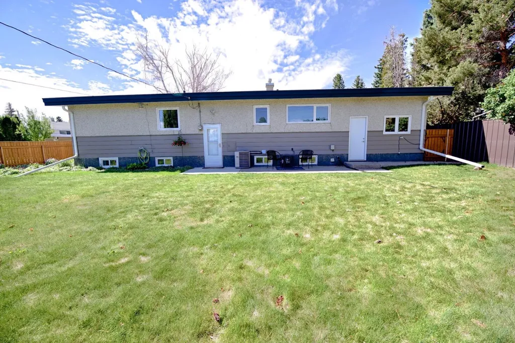 1306 29 Street S Lethbridge AB T1K 2X3