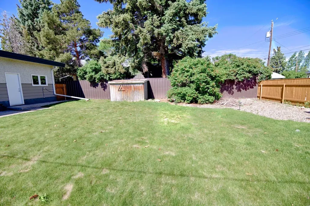 1306 29 Street S Lethbridge AB T1K 2X3