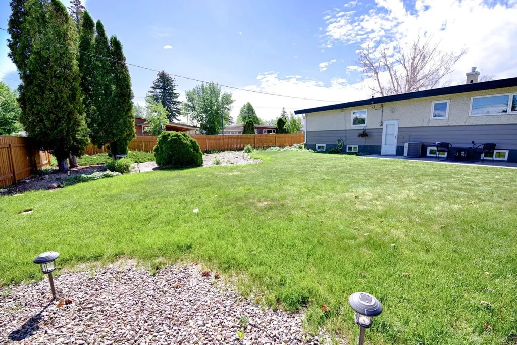 1306 29 Street S Lethbridge AB T1K 2X3