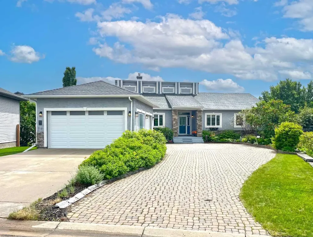 762 Stonehaven Drive Carstairs AB T0M 0N0