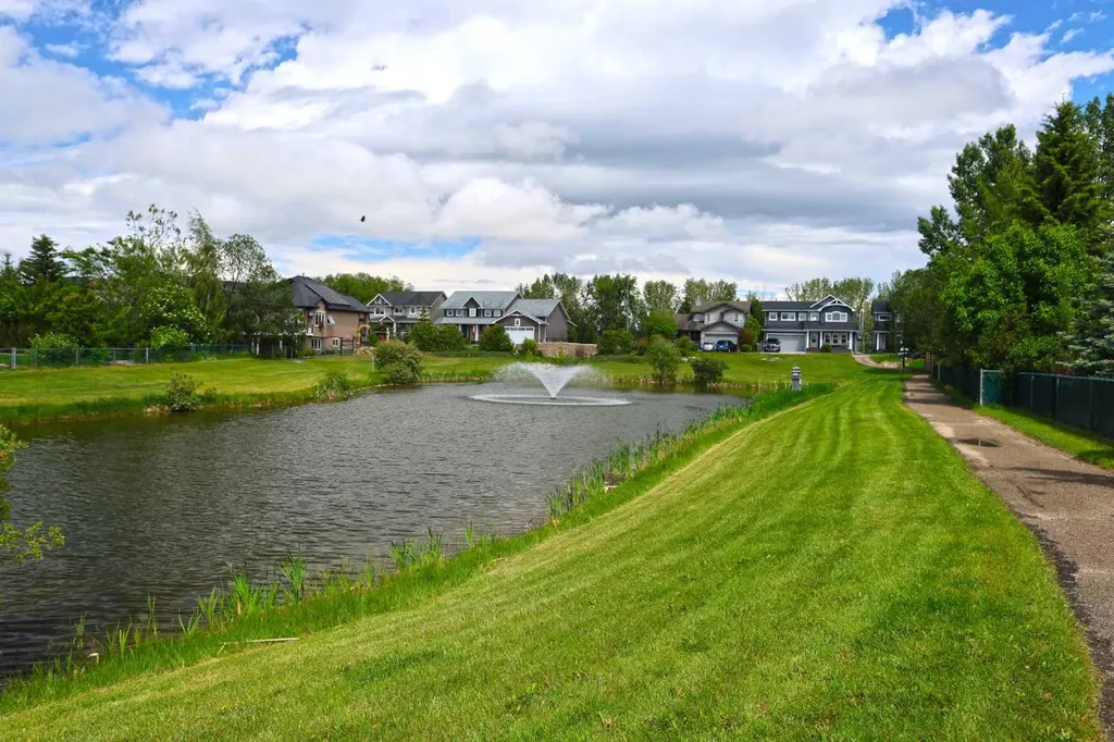 762 Stonehaven Drive Carstairs AB T0M 0N0