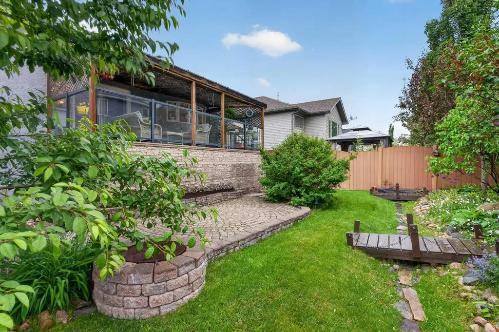 762 Stonehaven Drive Carstairs AB T0M 0N0
