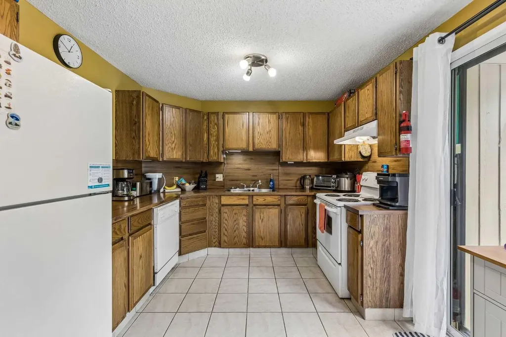 235 Berwick Drive NW Calgary AB T2P 3C1