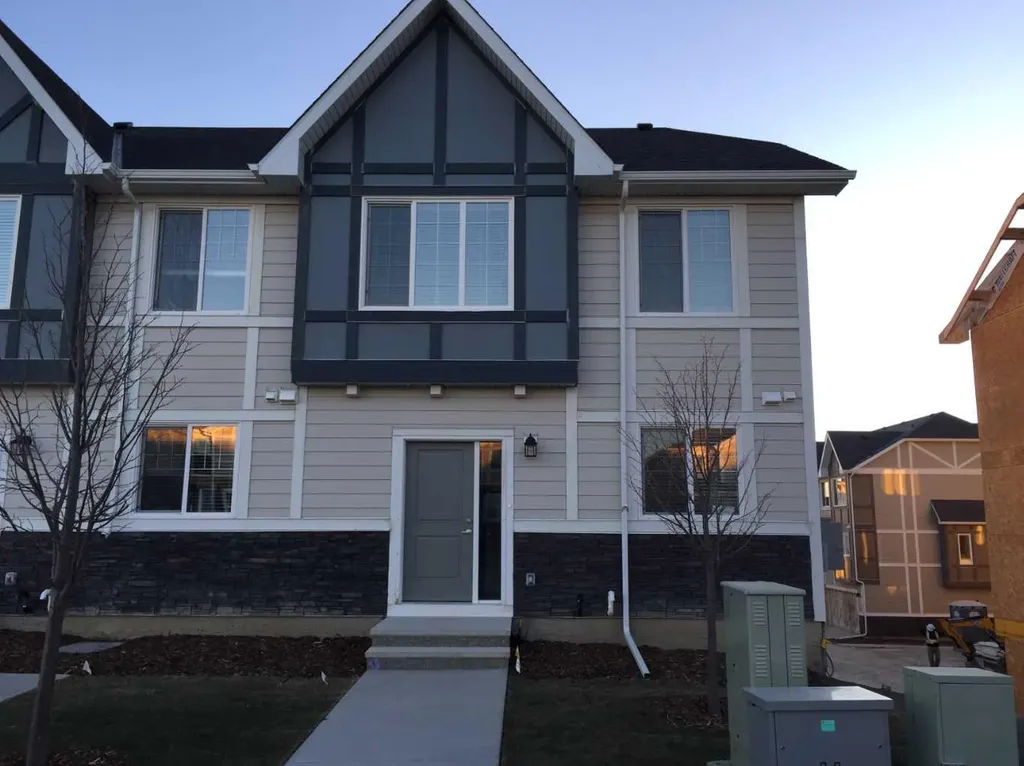 972 Nolan Hill Boulevard NW Calgary AB T3R 0Z7