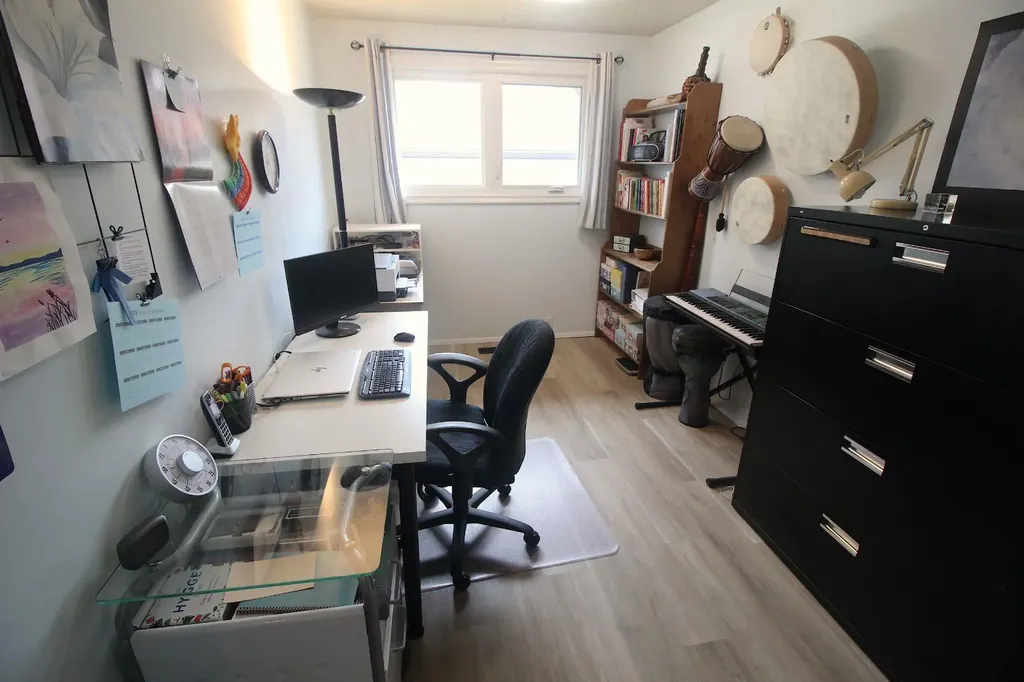515 Blackthorn Road NE Calgary AB t2k4x8