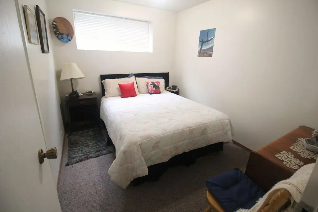 515 Blackthorn Road NE Calgary AB t2k4x8