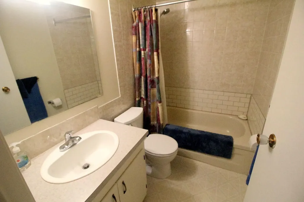 515 Blackthorn Road NE Calgary AB t2k4x8