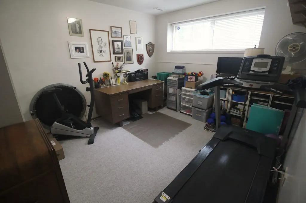 515 Blackthorn Road NE Calgary AB t2k4x8
