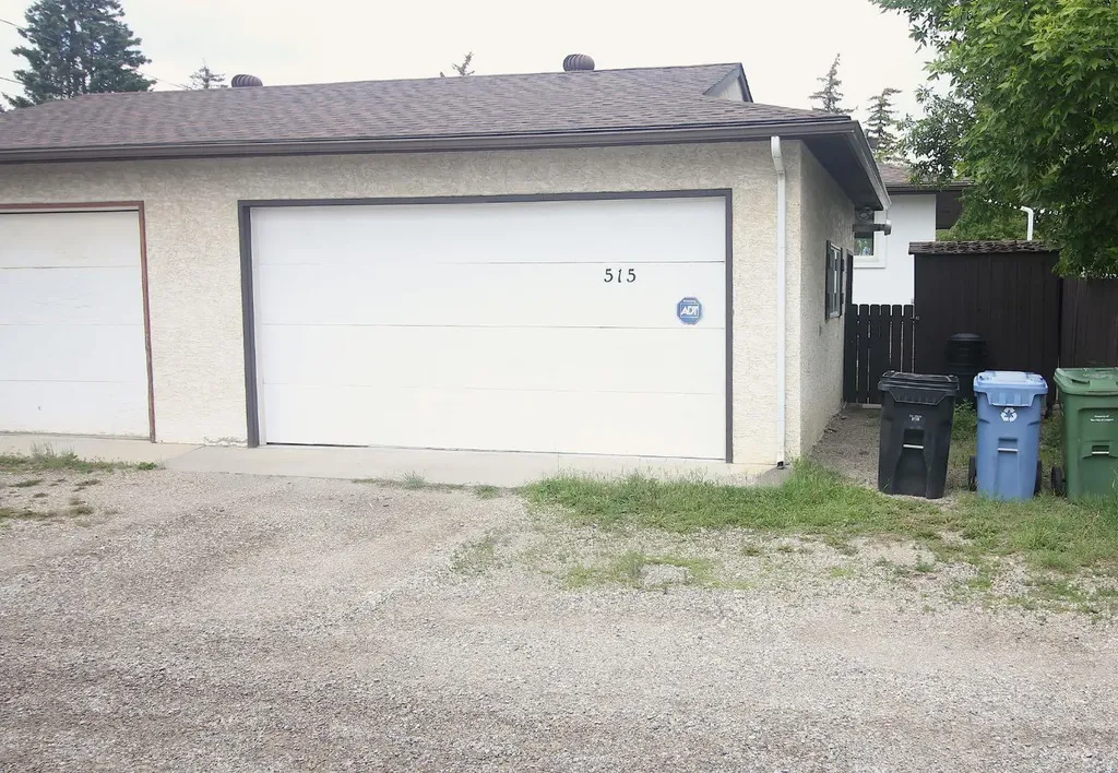 515 Blackthorn Road NE Calgary AB t2k4x8