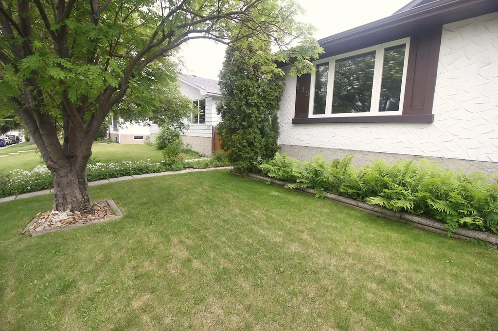 515 Blackthorn Road NE Calgary AB t2k4x8