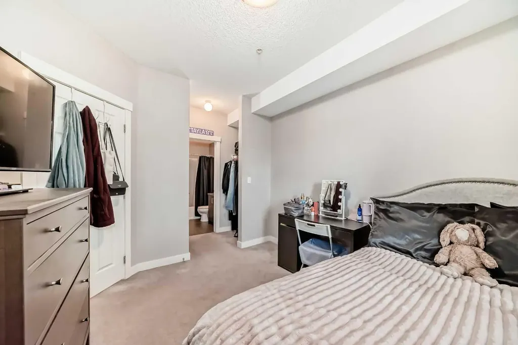 3950 46 Avenue NW Calgary AB T3A 0P9
