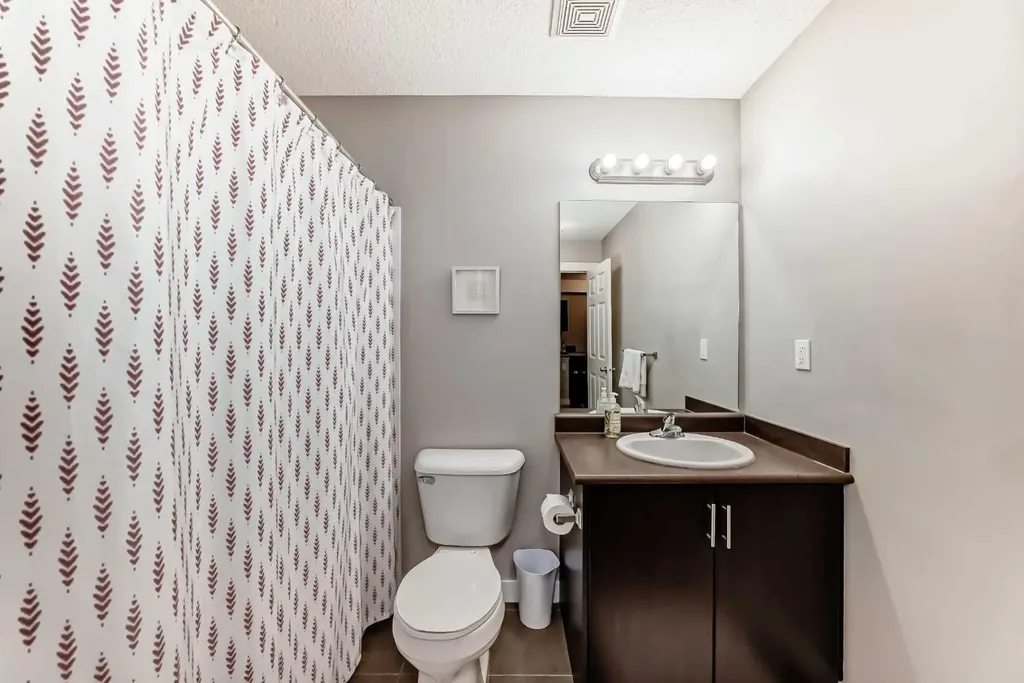 3950 46 Avenue NW Calgary AB T3A 0P9