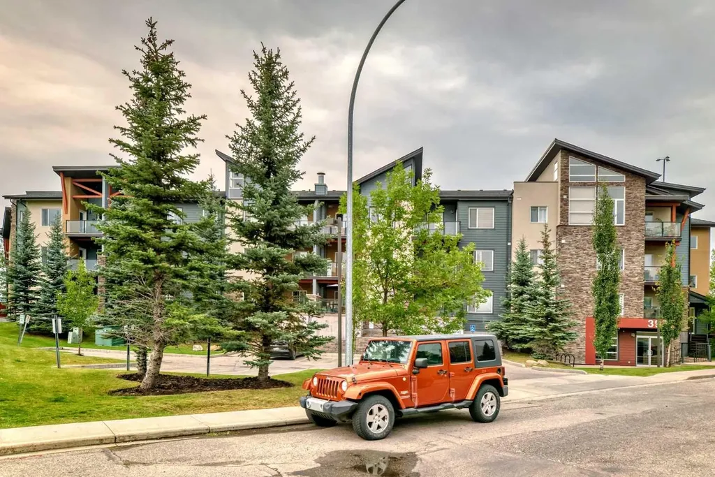 3950 46 Avenue NW Calgary AB T3A 0P9
