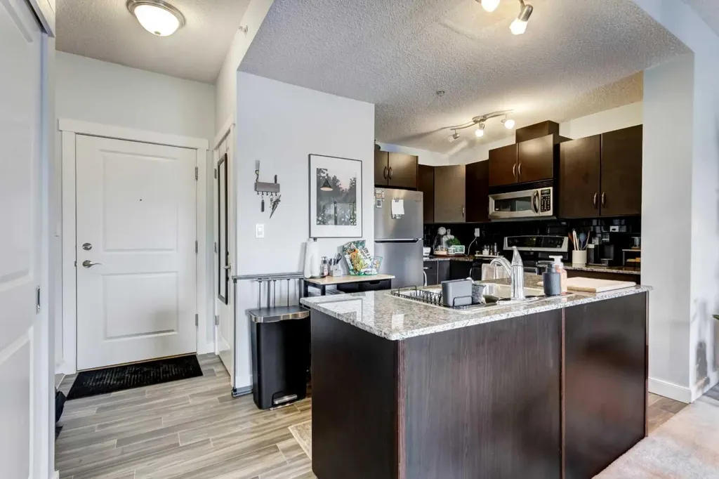 5605 Henwood Street SW Calgary AB T3E 7R2