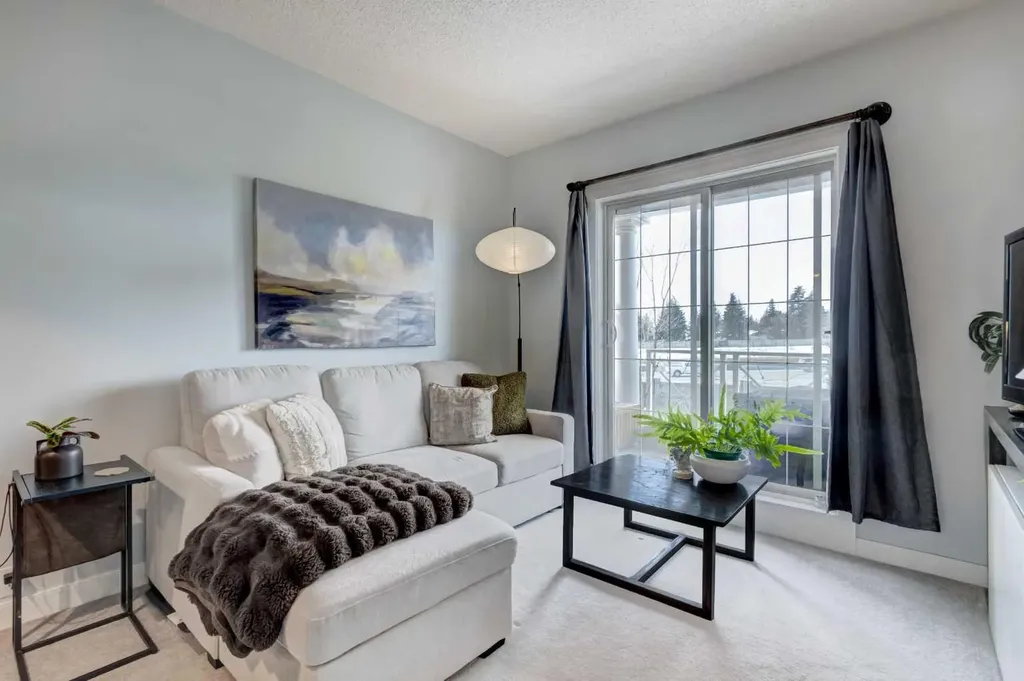 5605 Henwood Street SW Calgary AB T3E 7R2